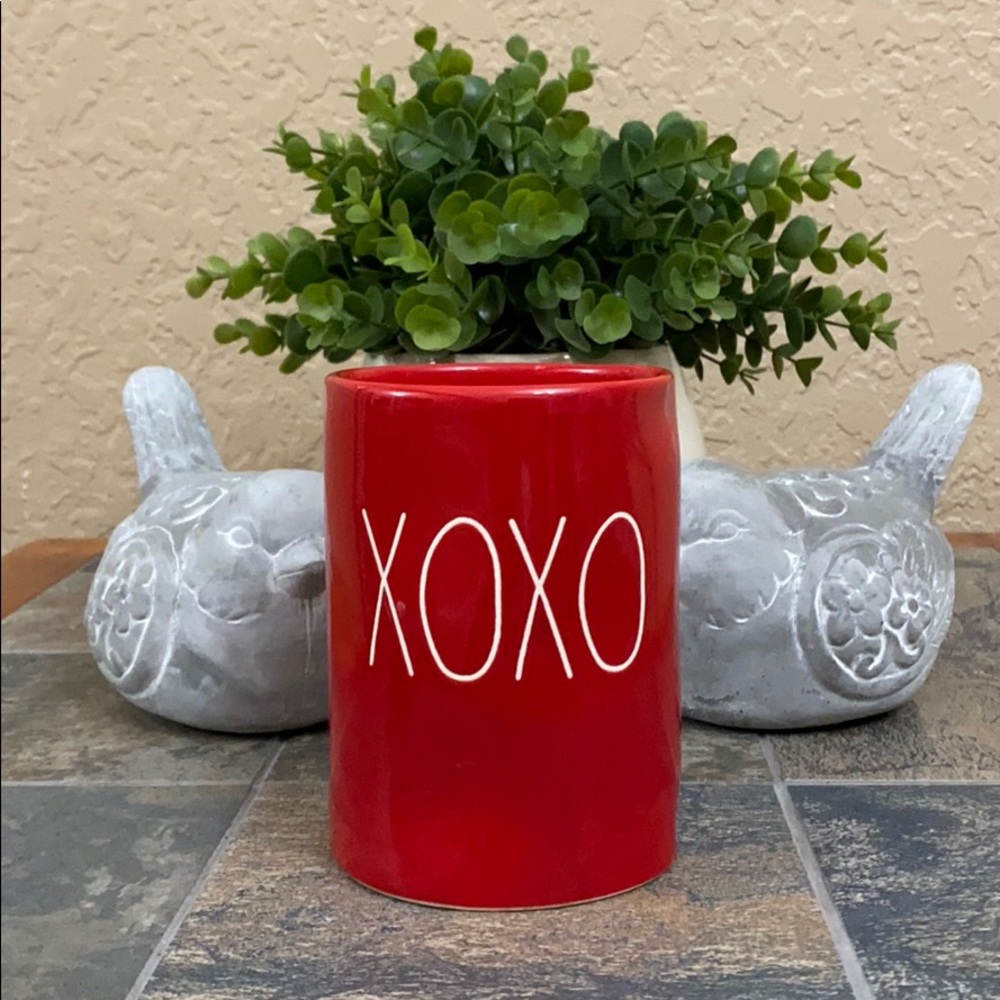 Rae Dunn XOXO Candle